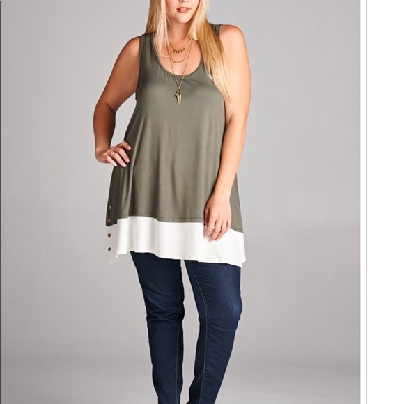 Emerald Fashion Tops - Gray White with Buttons Plus Size Tank Top